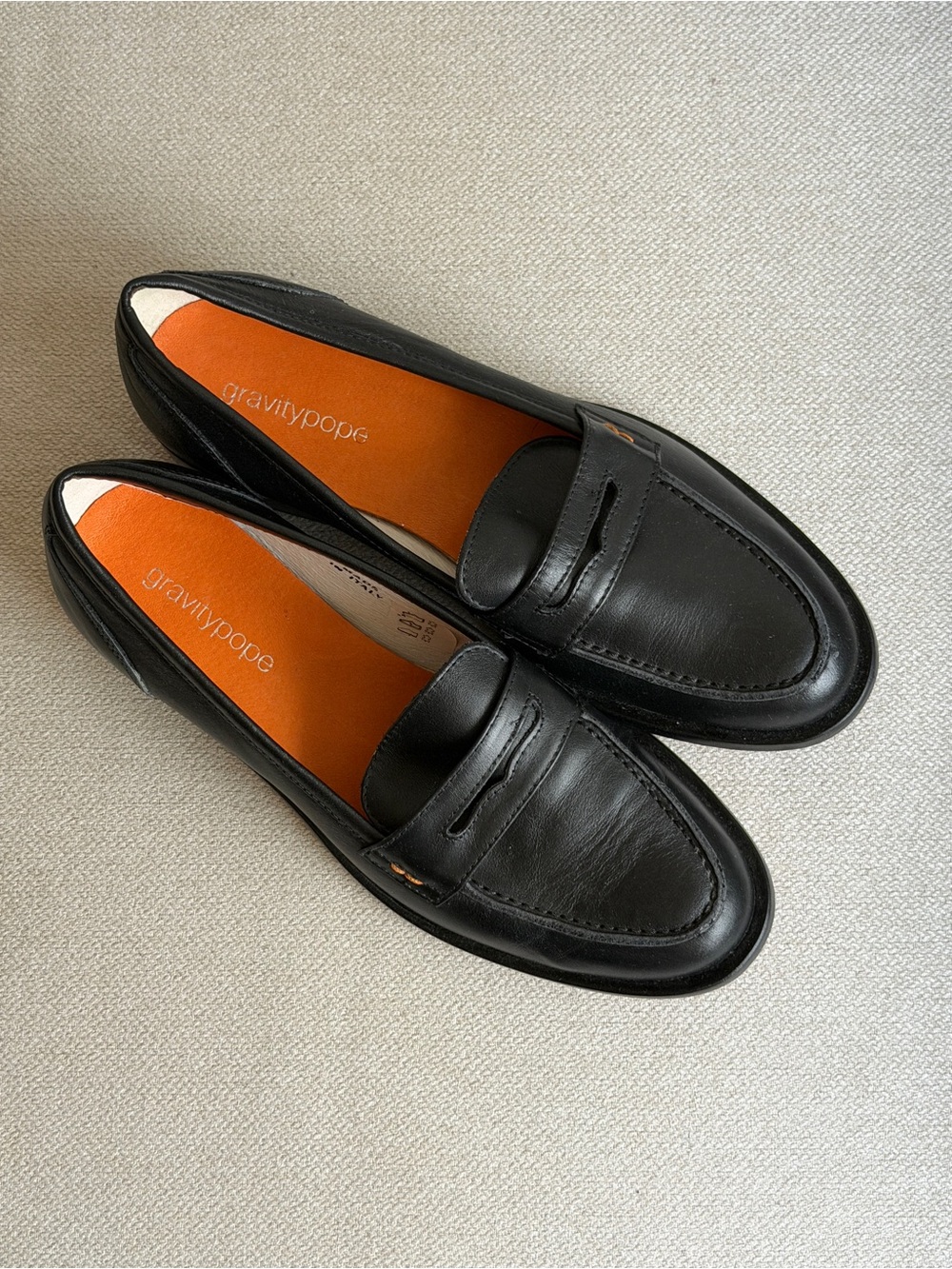 Gravity Poise Black Leather Loafers